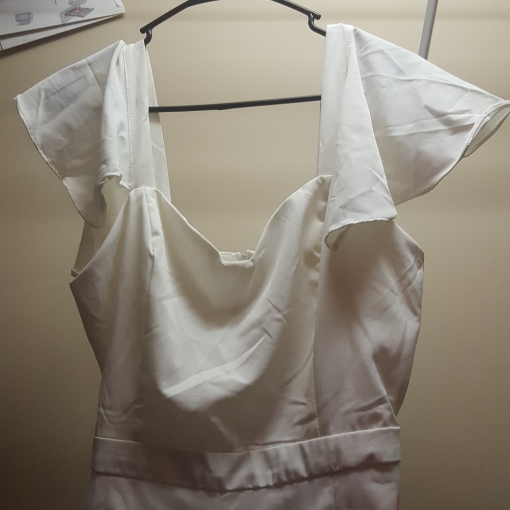 Embroidered romper - Picture 3 of 5